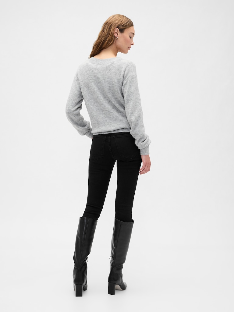 Mid Rise Universal Skinny Jeans
