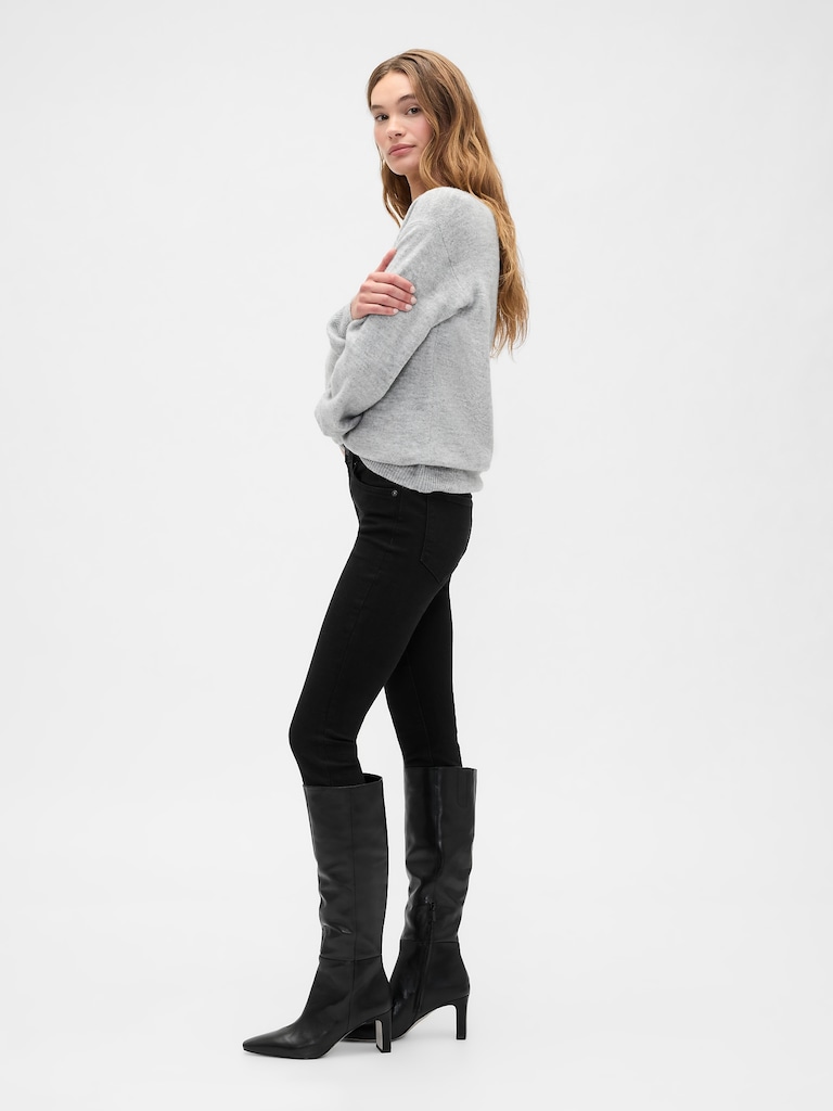 Mid Rise Universal Skinny Jeans