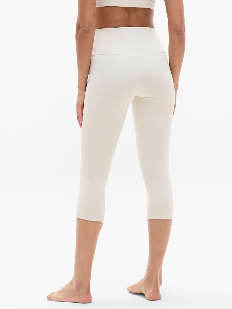 Salutation Stash High Rise Capri Legging