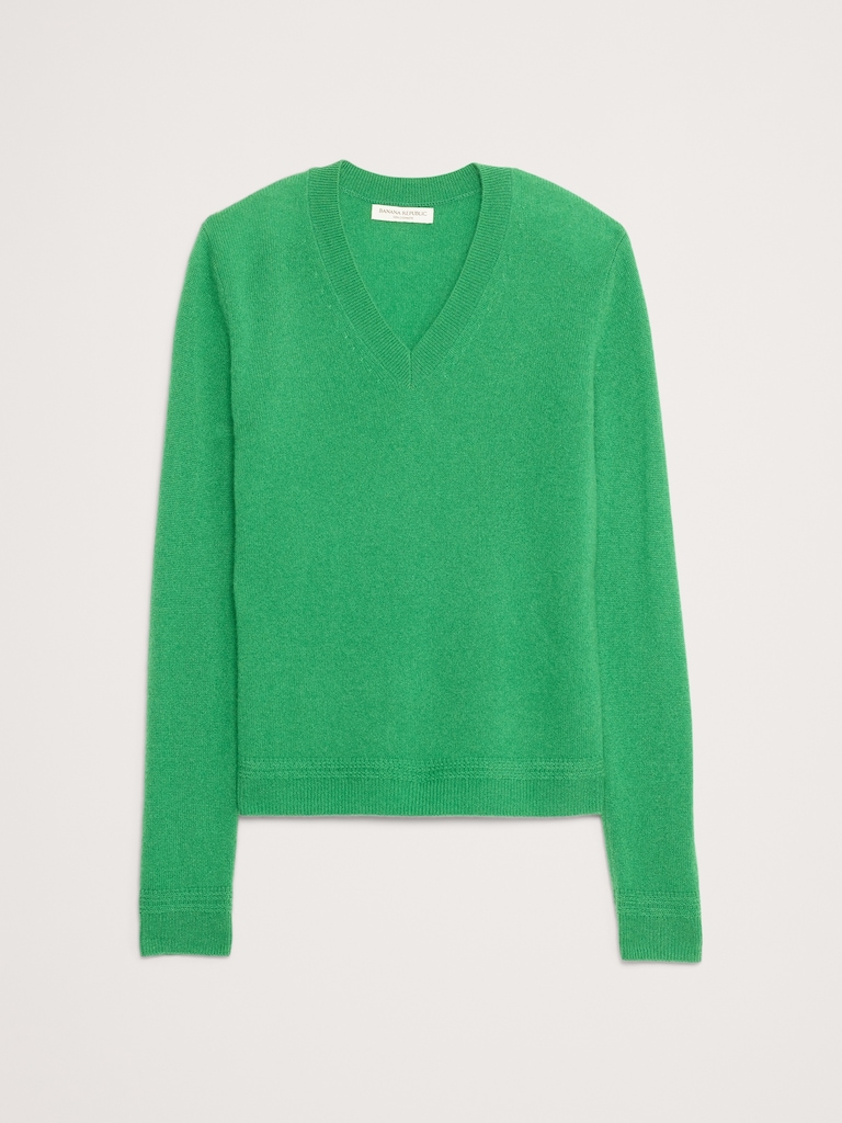 Lightweight Cashmere V-Neck Sweater