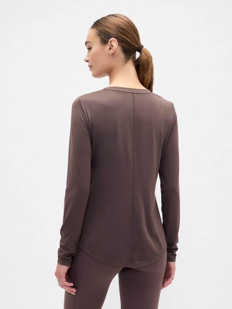 GapFit Brushed Jersey Curved-Hem T-Shirt