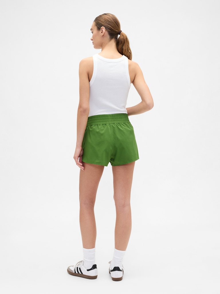 GapFit 3" Mid Rise Runaround Shorts