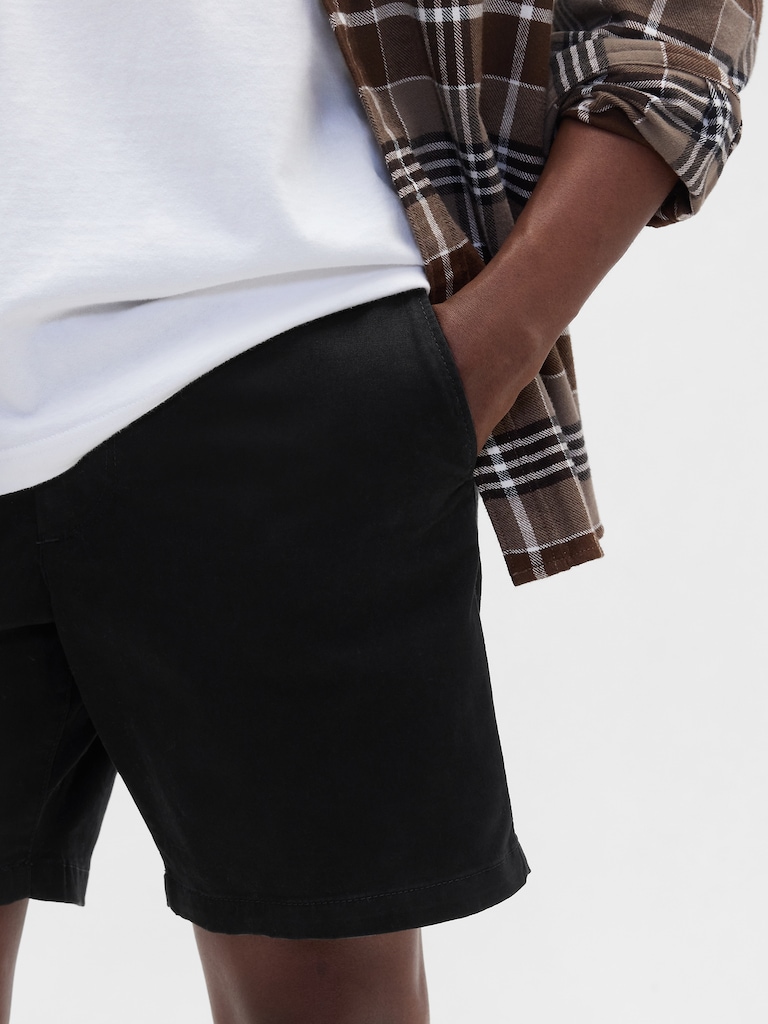 7" Essential Khaki Shorts