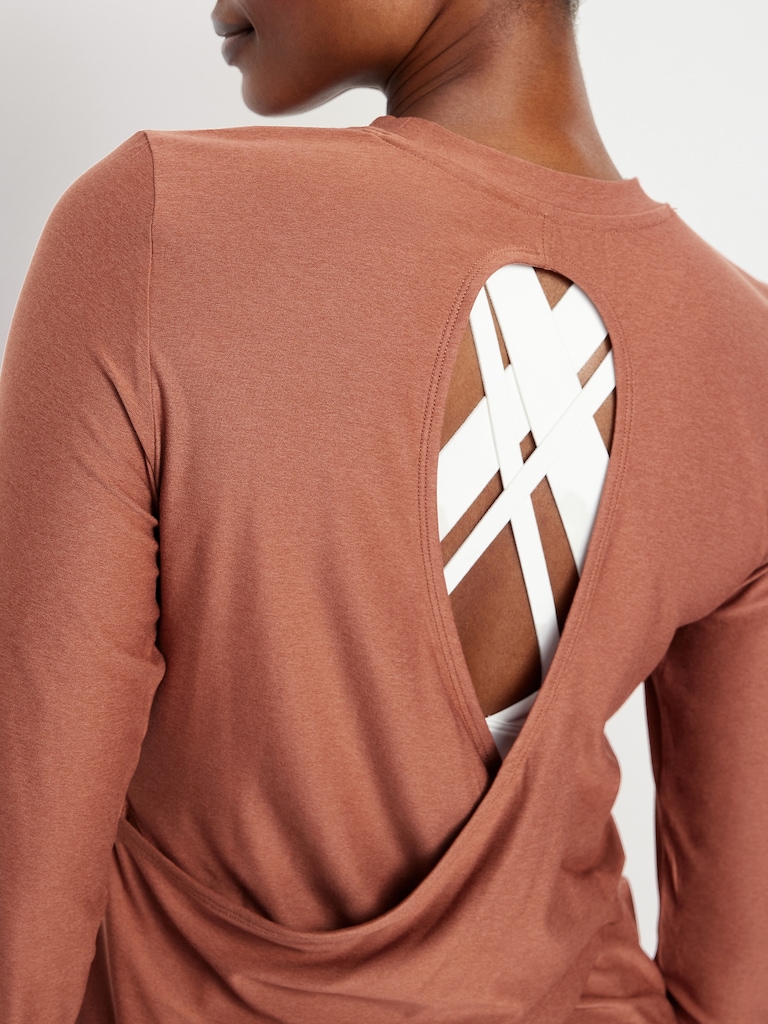 CloudMotion Keyhole Wrap Back Top