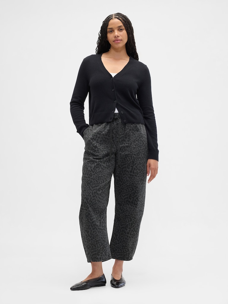 Mid Rise Print Pull-On Barrel Jeans