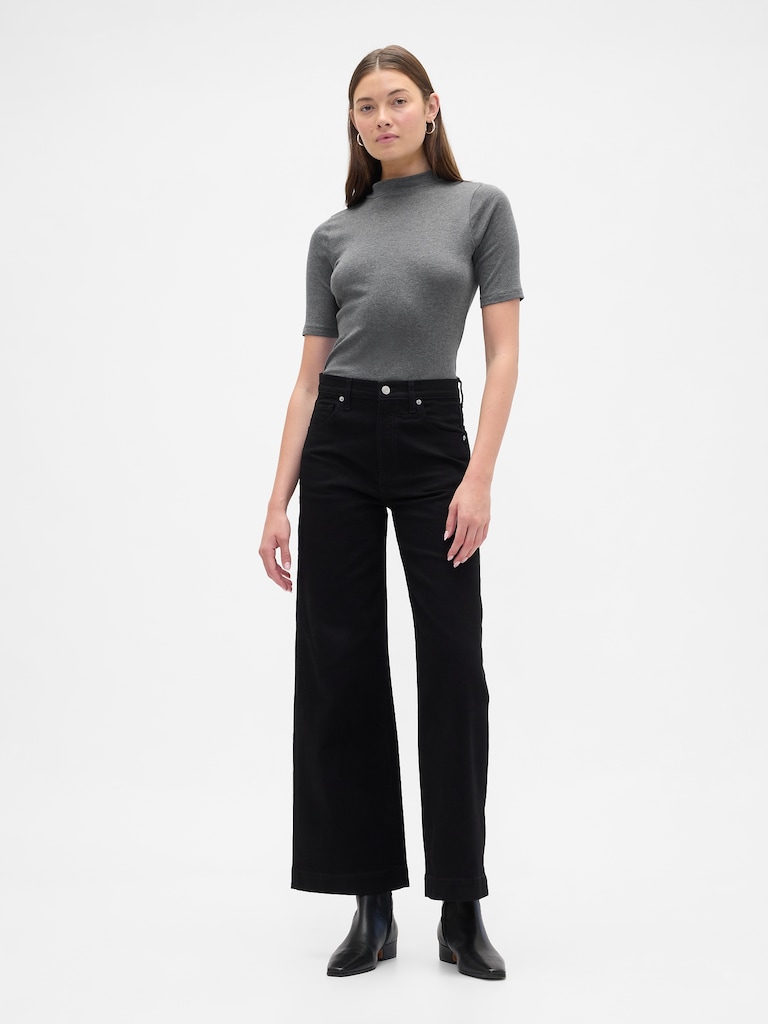 Modern Ribbed Mockneck T-Shirt