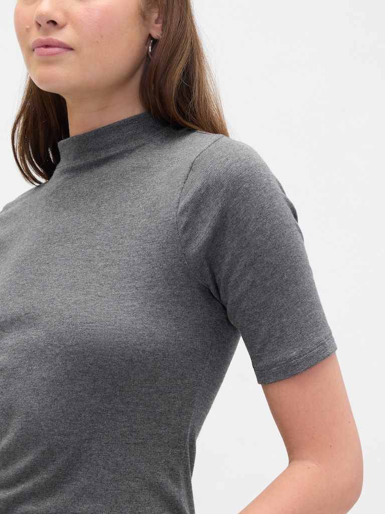 Modern Ribbed Mockneck T-Shirt