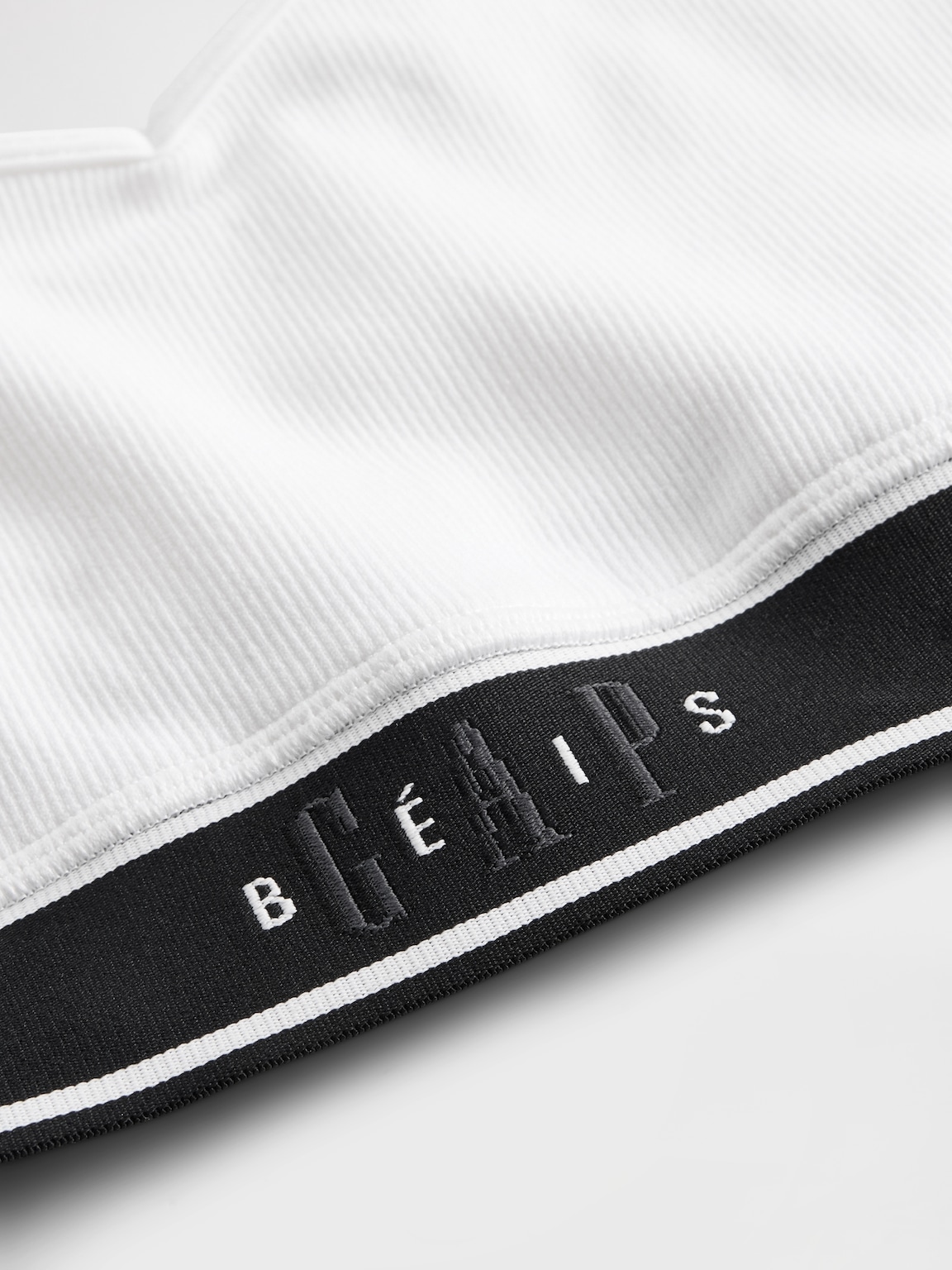 Gap × BÉIS Seamless Logo Sports Bra