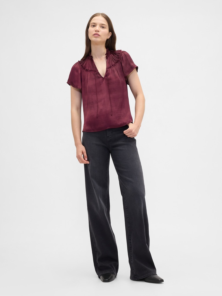 100% Recycled Relaxed Splitneck Top