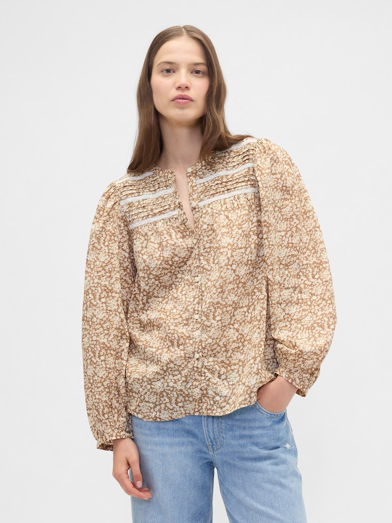 Relaxed Puff Sleeve Lace Top