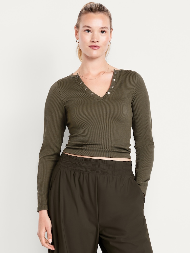 Exhale Seamless Cropped Henley Top