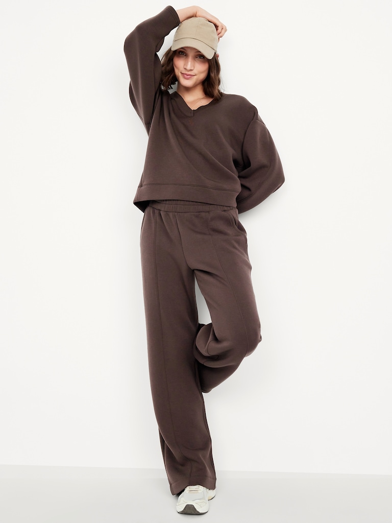 Bounce Fleece V-Neck Cocoon Sweatshirt