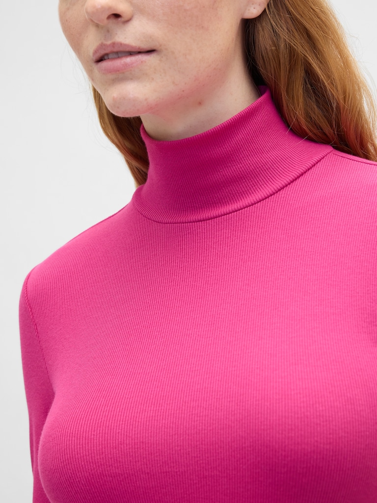 Ribbed Turtleneck T-Shirt