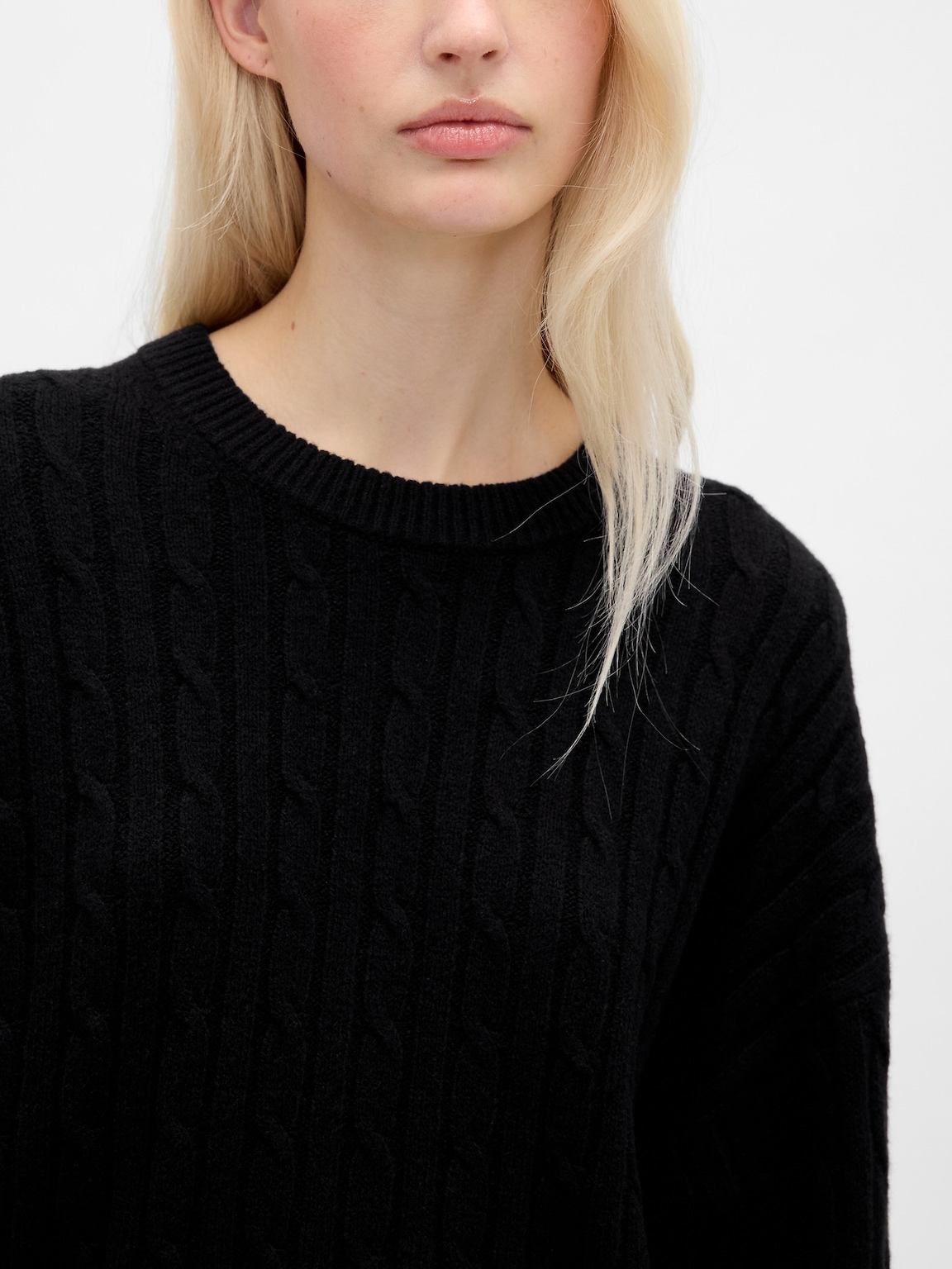 CashSoft Oversized Cable-Knit Sweater