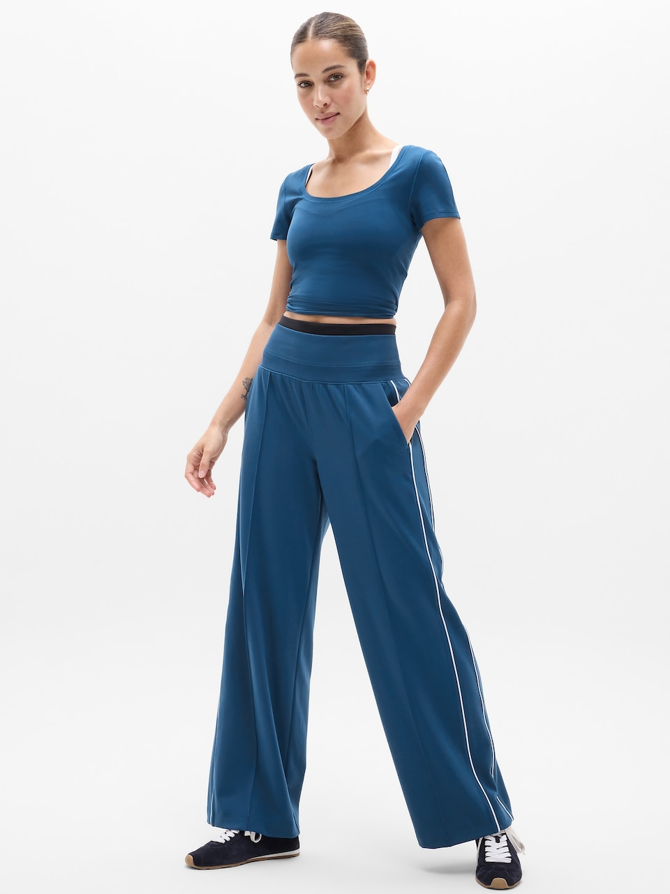 Transcend Scoop Tee