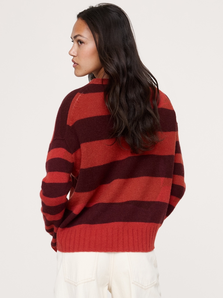 Midweight Cashmere Crew-Neck Sweater