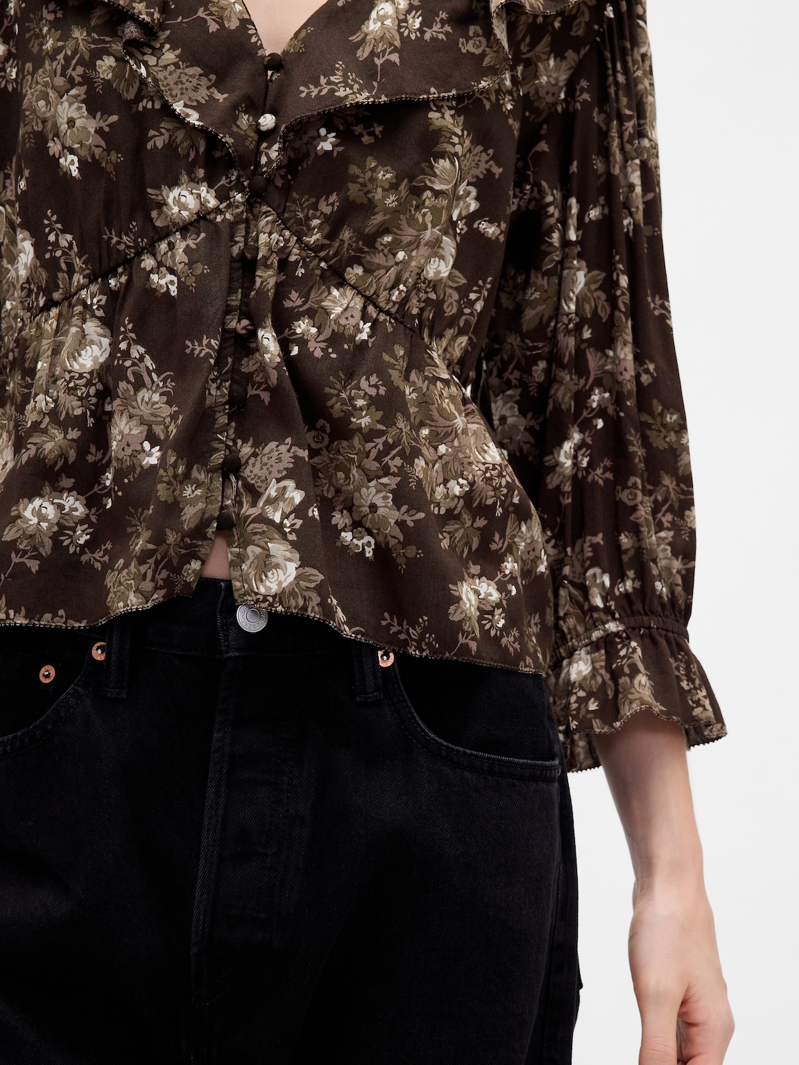 Ruffle Collar V-Neck Top