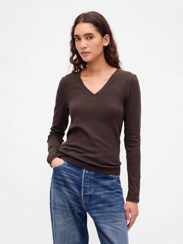 Modern V-Neck Shrunken T-Shirt