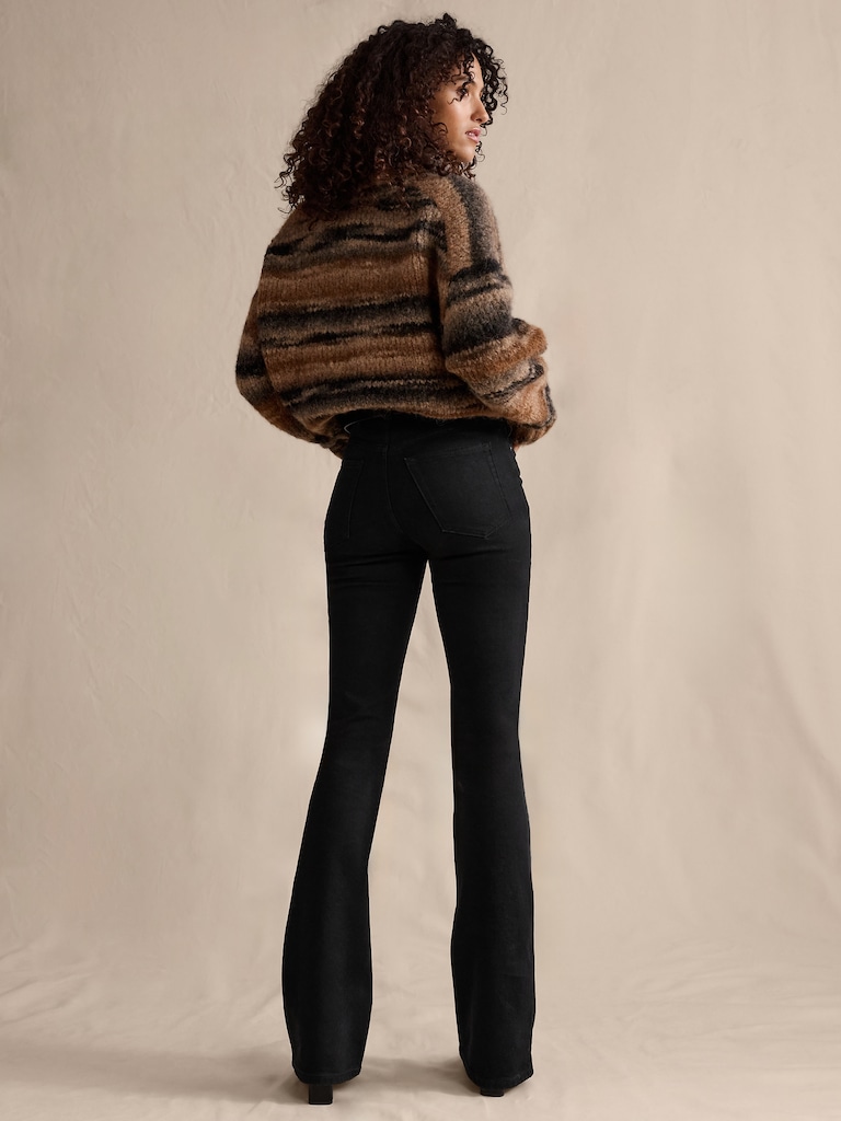 Mid-Rise Flare Jean