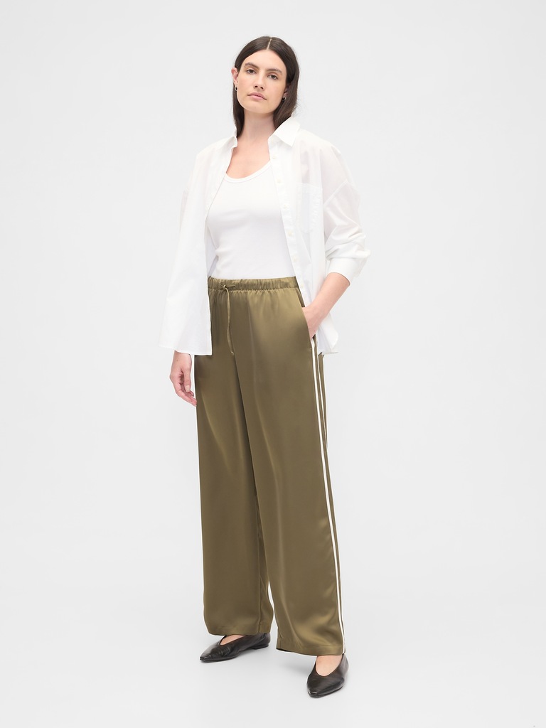 Relaxed Satin Straight-Leg Crop Pants