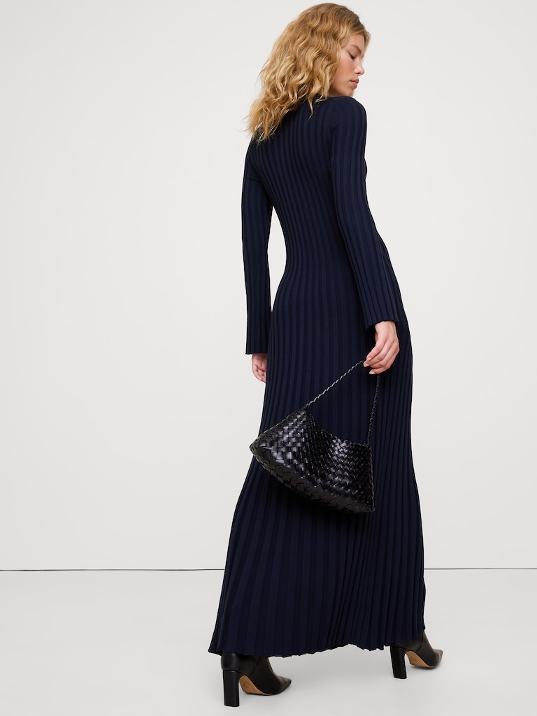 Robe longue côtelée à effet sculptant