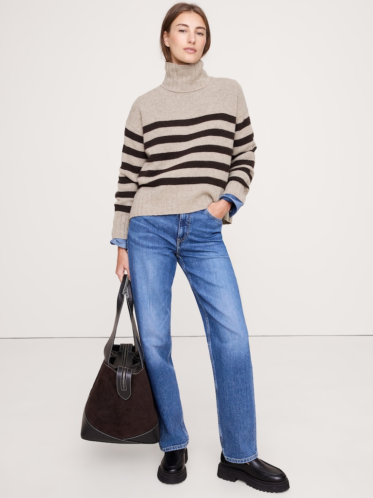 Relaxed Cashmere Turtleneck Sweater