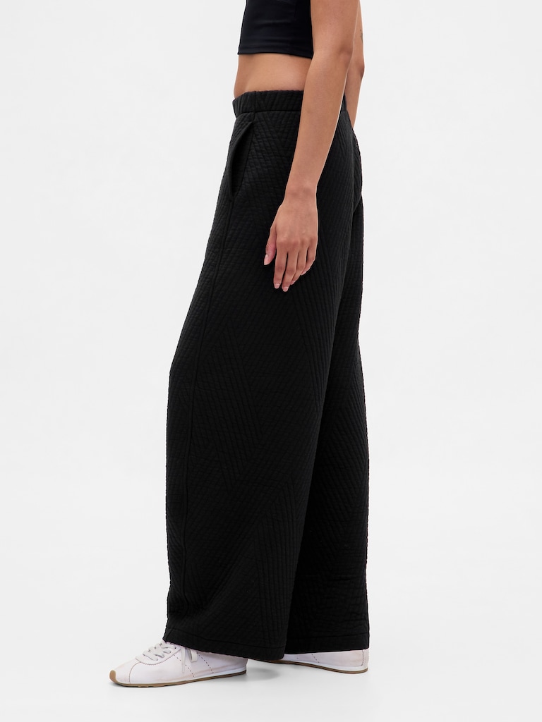 GapFit Quilted Jacquard Barrel Pants