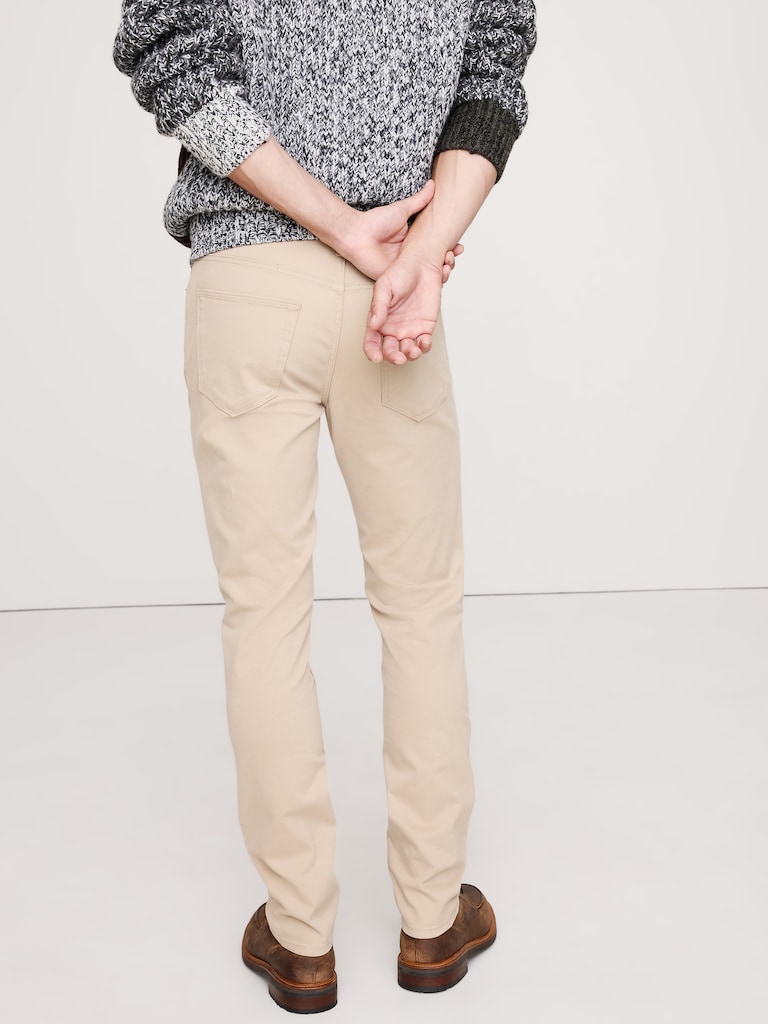 Slim Traveler Pant