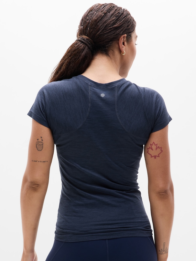 Momentum Seamless Tee