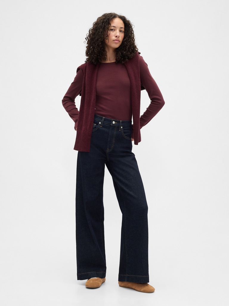 Modern Ribbed Crewneck T-Shirt