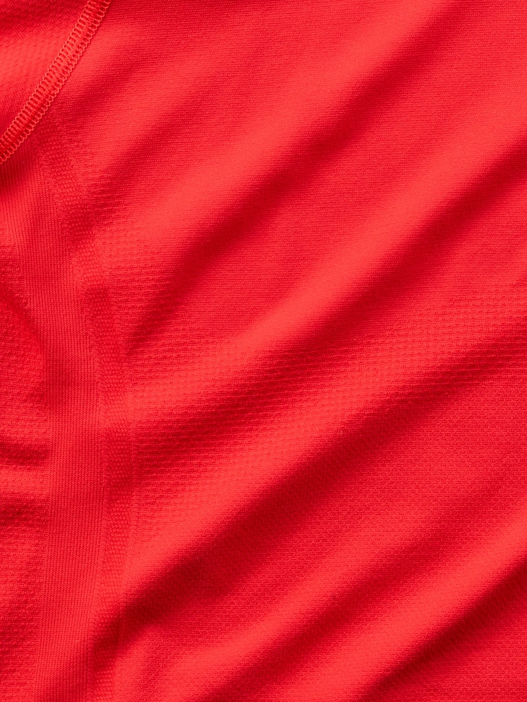 Momentum Flex Crop Top