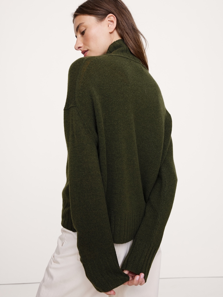 Relaxed Cashmere Turtleneck Sweater
