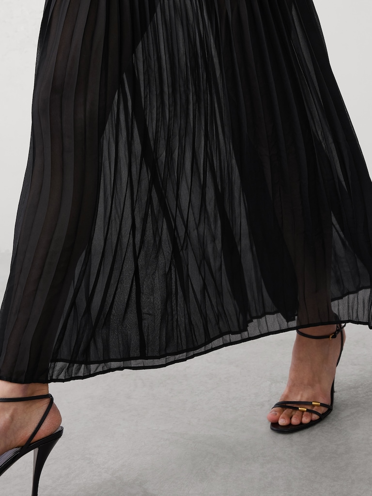 Contrast Drop-Waist Maxi Dress