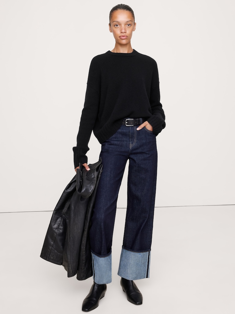 Midweight Cashmere Crew-Neck Sweater