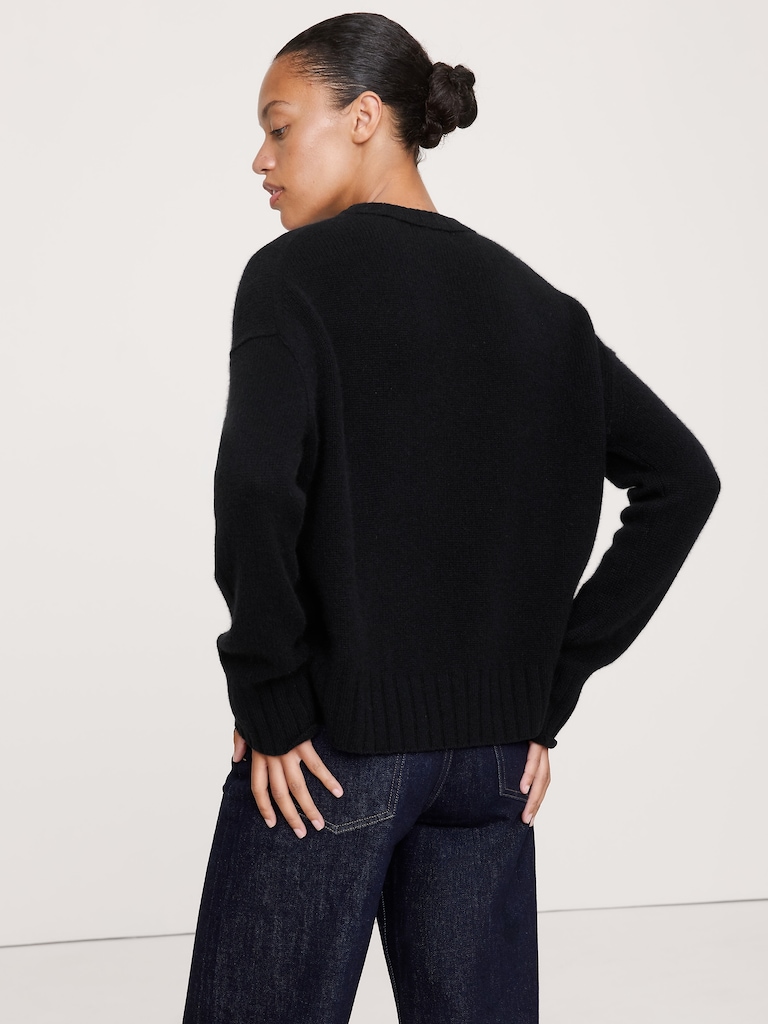 Midweight Cashmere Crew-Neck Sweater