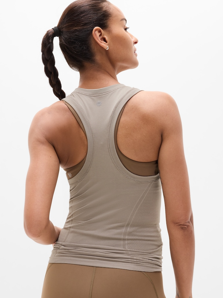 Momentum Seamless Tank