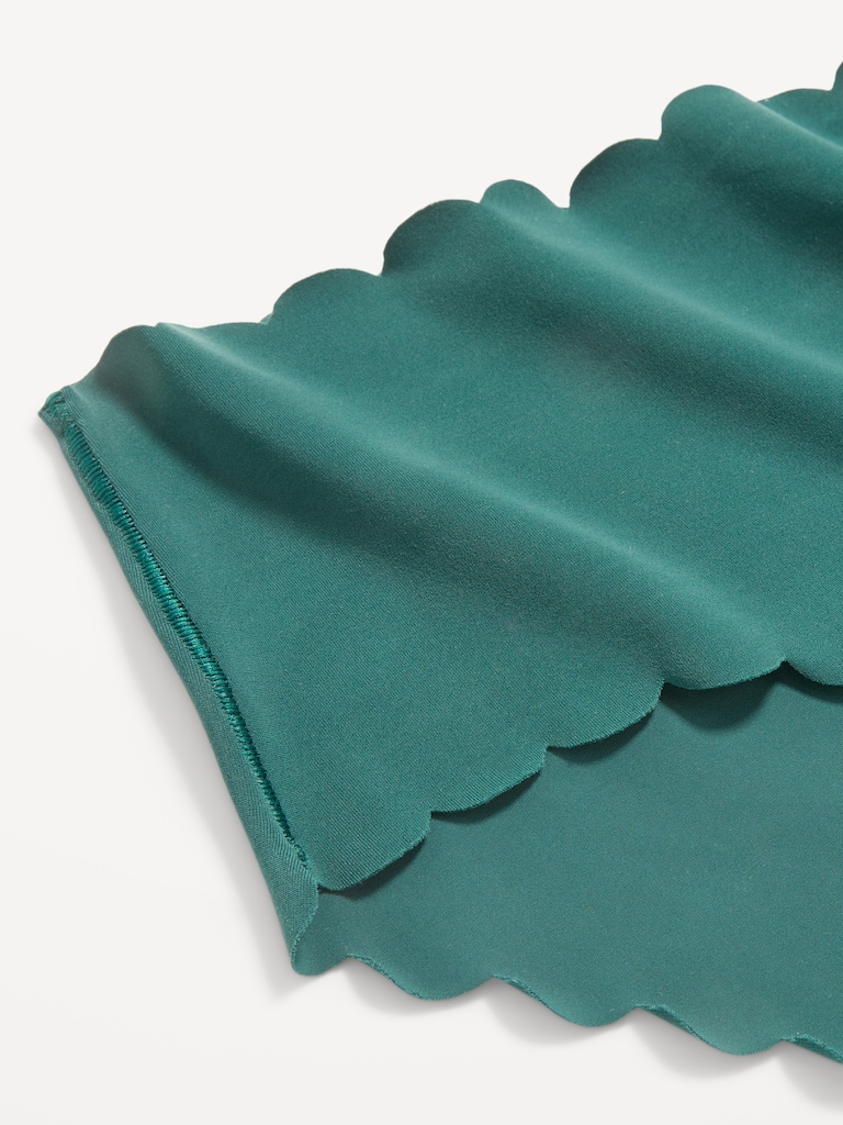 High-Waisted No-Show Scalloped Brief Underwear