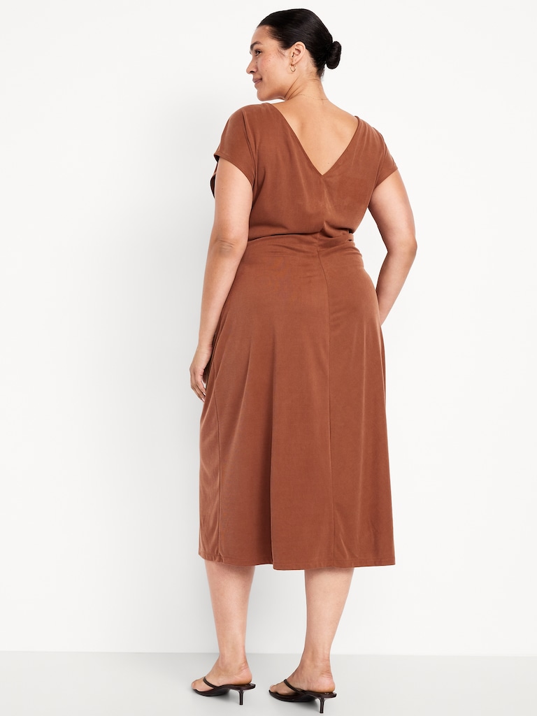 Fit & Flare Ruched Midi Dress