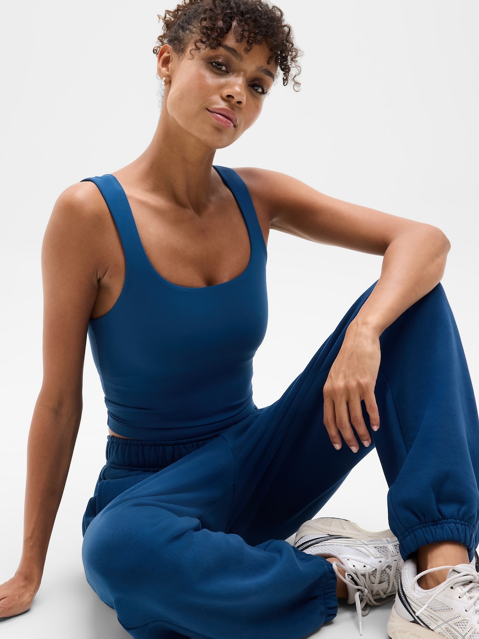 Transcend Square Neck Crop Sports Bra D-DD