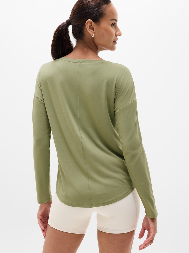 Move With Ease Top