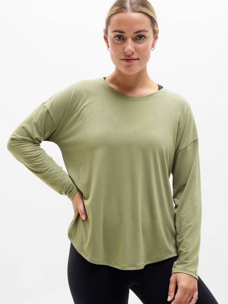 Move With Ease Top