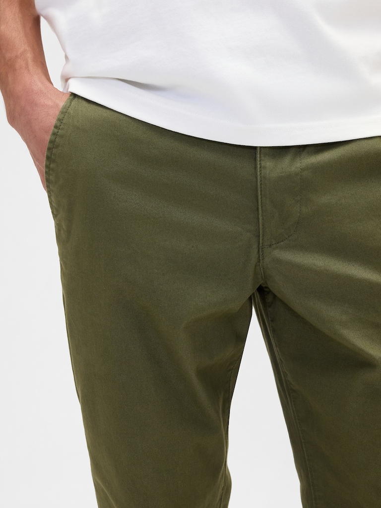 GapFlex Essential Khakis in Slim Fit