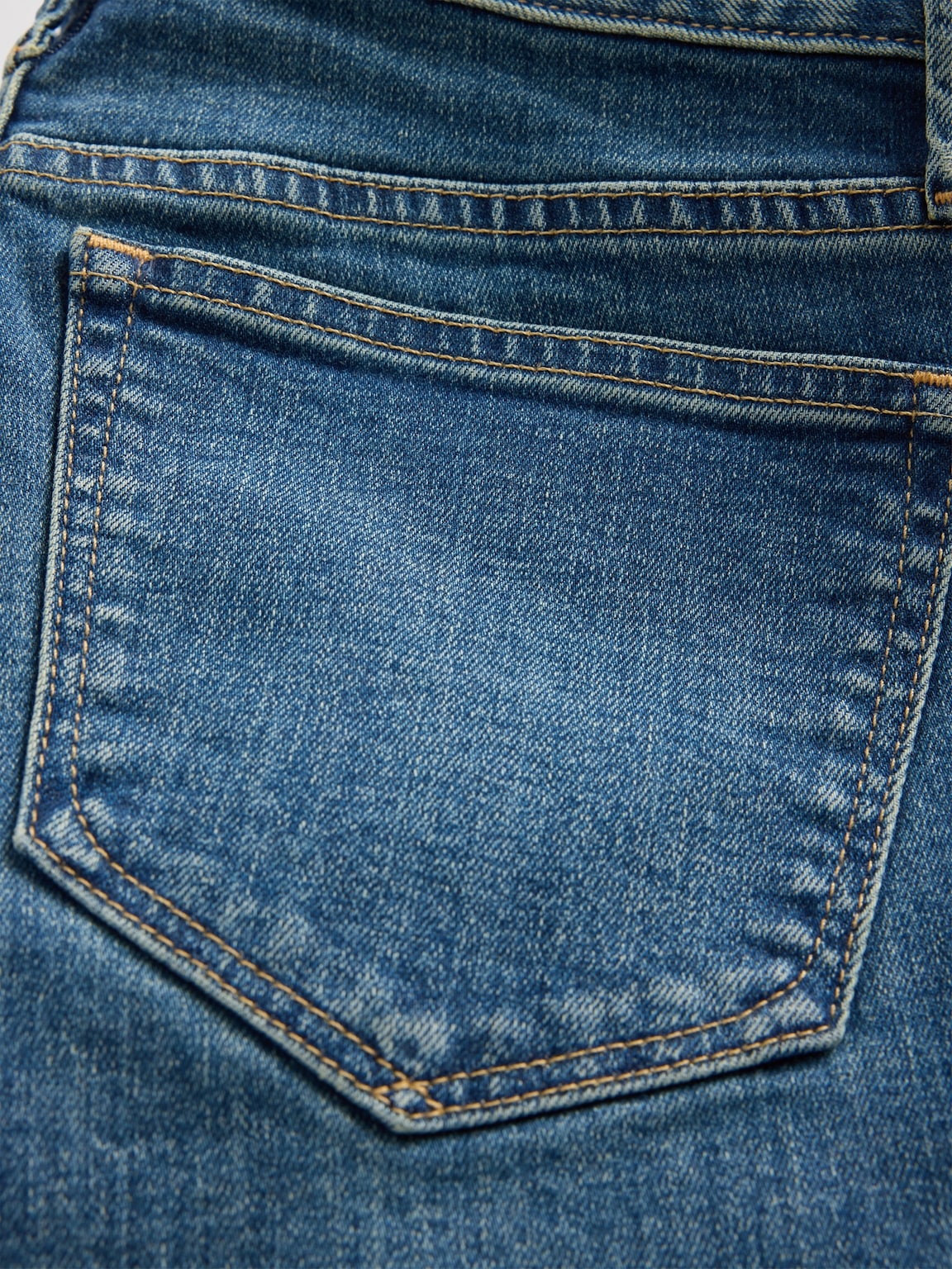 Curvy Low Rise Long & Lean Jeans