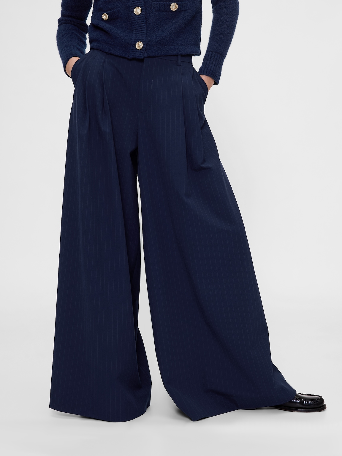 GapStudio Mid Rise Pleated Baggy Trousers