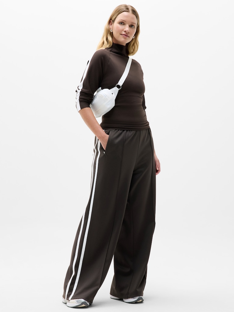 Renew Seamless Mock Neck Top