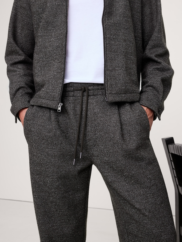 Relaxed Herringbone Pull-On Pant