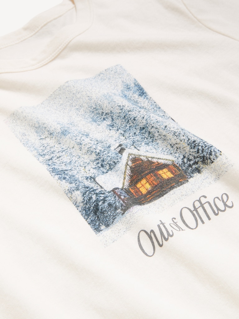 EveryWear Crew-Neck Graphic T-Shirt