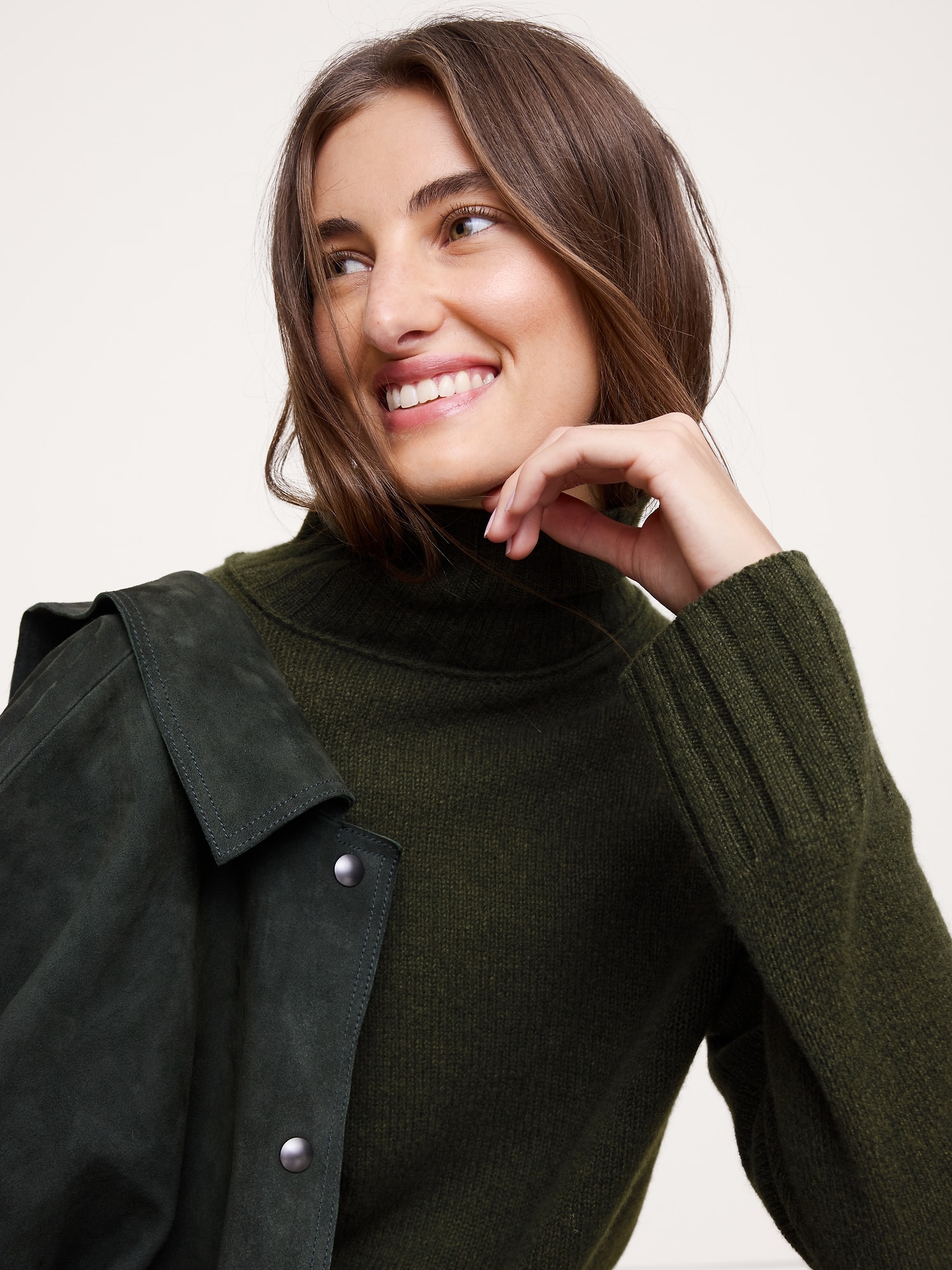 Relaxed Cashmere Turtleneck Sweater