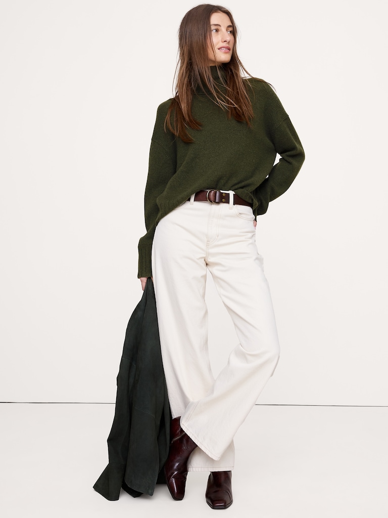 Relaxed Cashmere Turtleneck Sweater