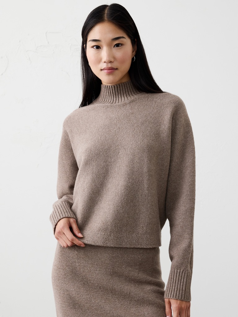 Oversized Turtleneck Cropped Sweater